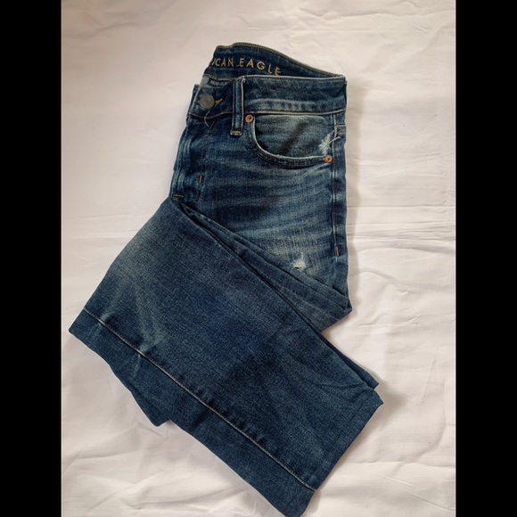 American Eagle ripped jeans - Picture 3 of 5